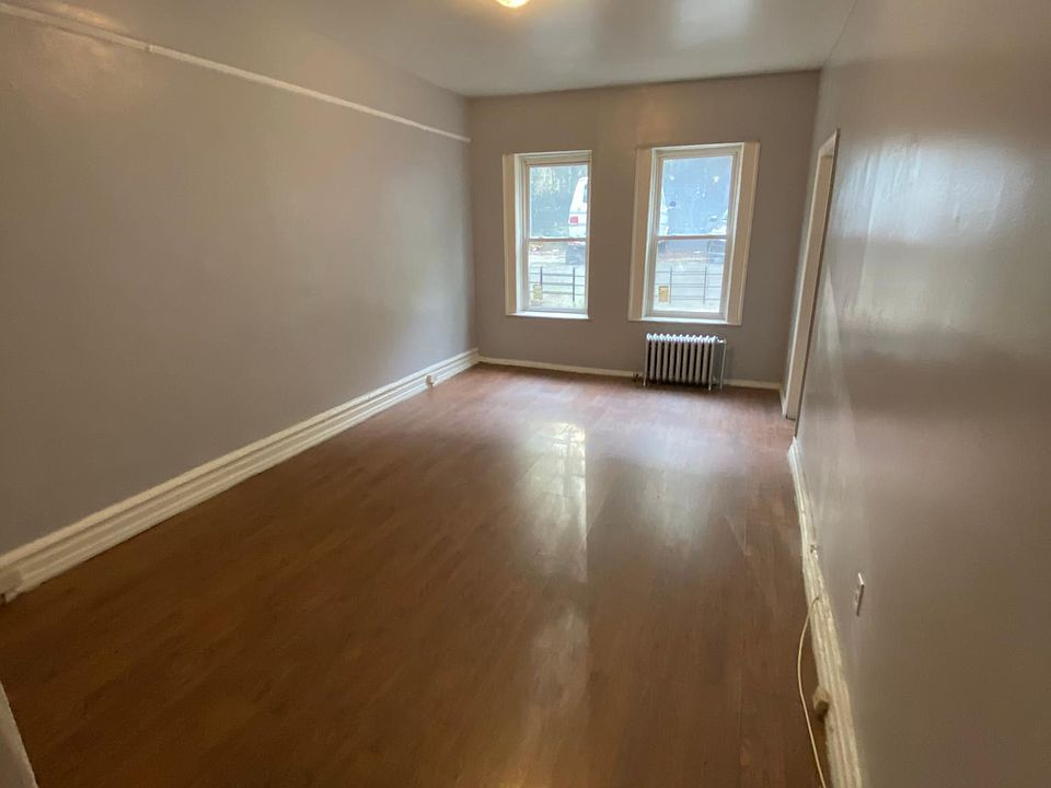 1st image of 482 Summer Ave APT 107