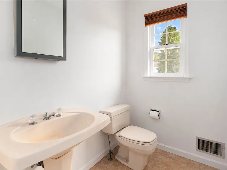 46 Winterberry Cir — Photo 6
