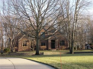 631 Maple Creek Dr, Amherst, OH