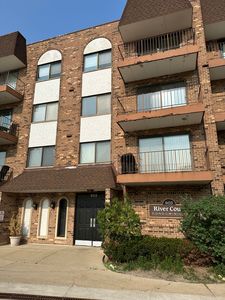 603 S River Rd APT 2D, Des Plaines, IL, 60016