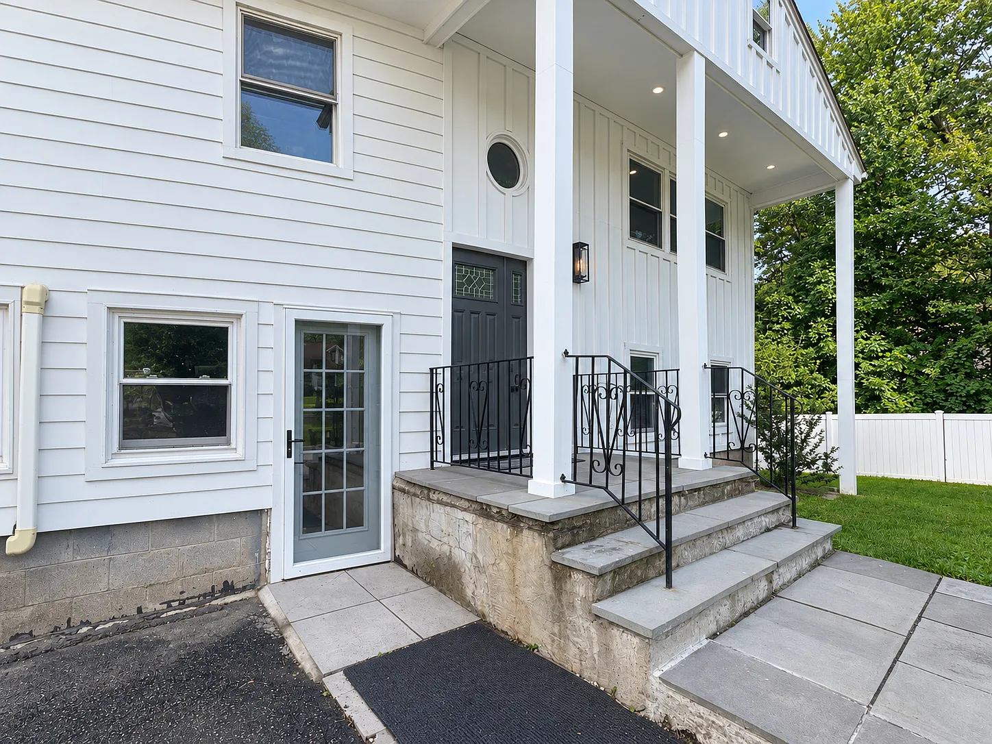 2 bed, 1300 sqft, $3,800 — Photo 1