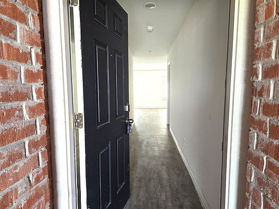 5th image of 2912 Emma Ln