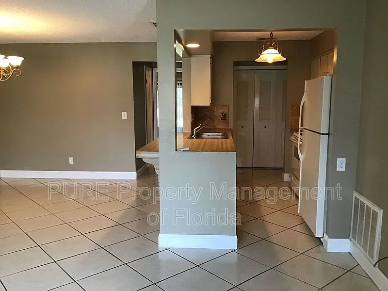 2 bed, 2.0 bath, 1051 sqft, $1,549 — Photo 3