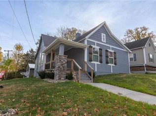 401 Liberty Rd, Smithville, MO 64089