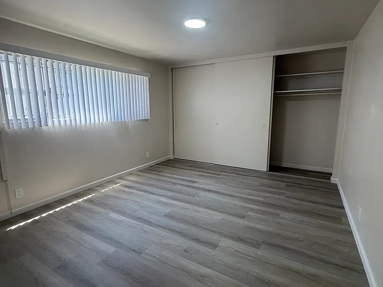 2333 Humboldt Ave #B — Photo 3