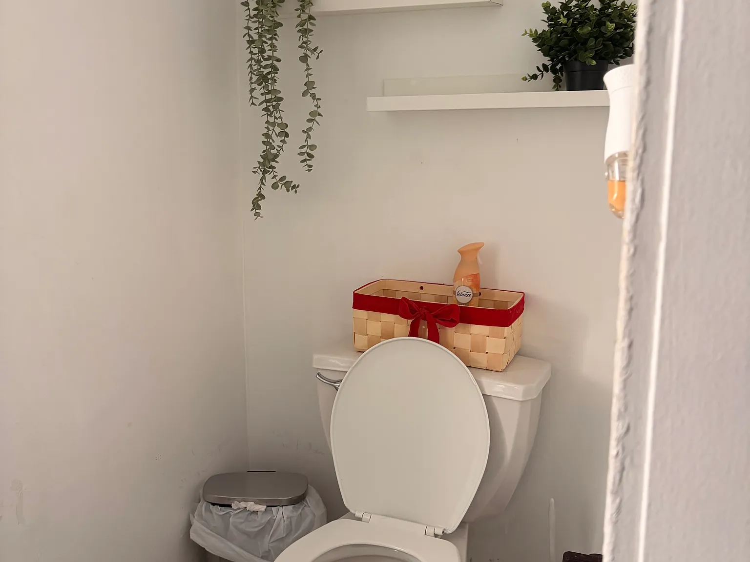 4 bed, 1000 sqft, $3,300 — Photo 4