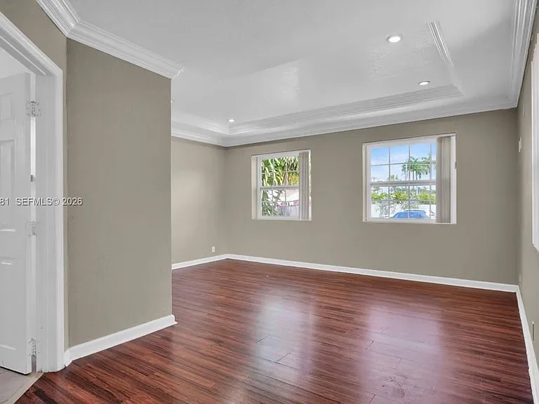 1630 Van Buren St — Photo 9
