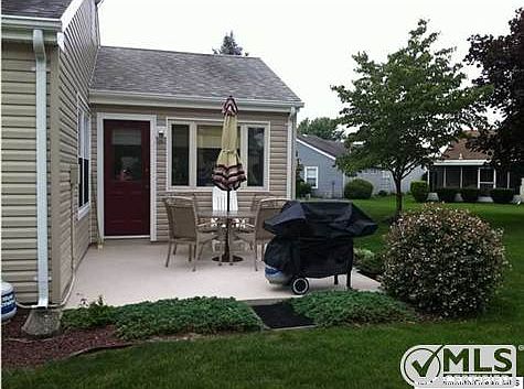 5th image of 12 Blackthorn Pl