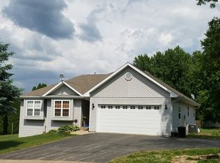 2757 N Fawn Ridge Cir, Oregon, IL 61061