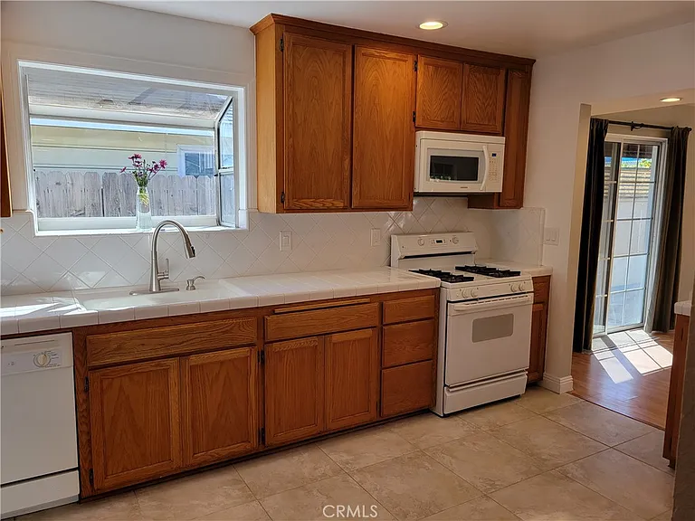 1923 Shipway Ave — Photo 9
