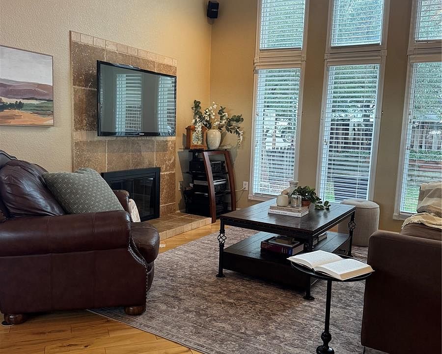 2nd image of 6840 Surrey Trail