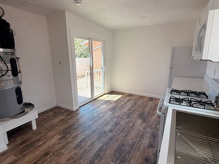 4 Covington Dr #A — Photo 3