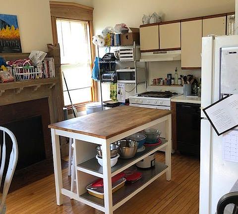2nd image of 12 Bowers St #1
