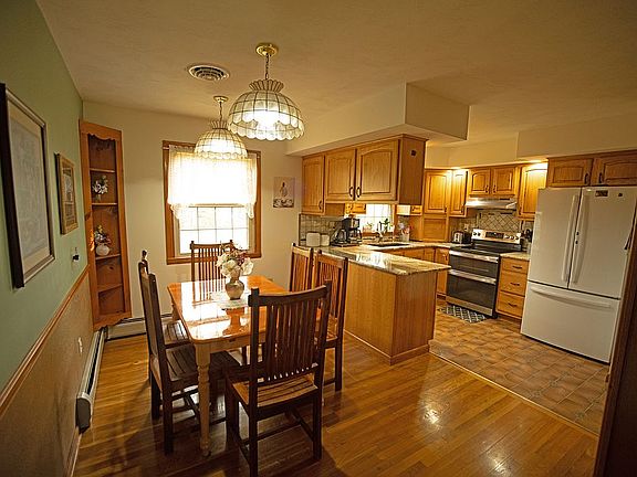 4th image of 308 Bowen Dr