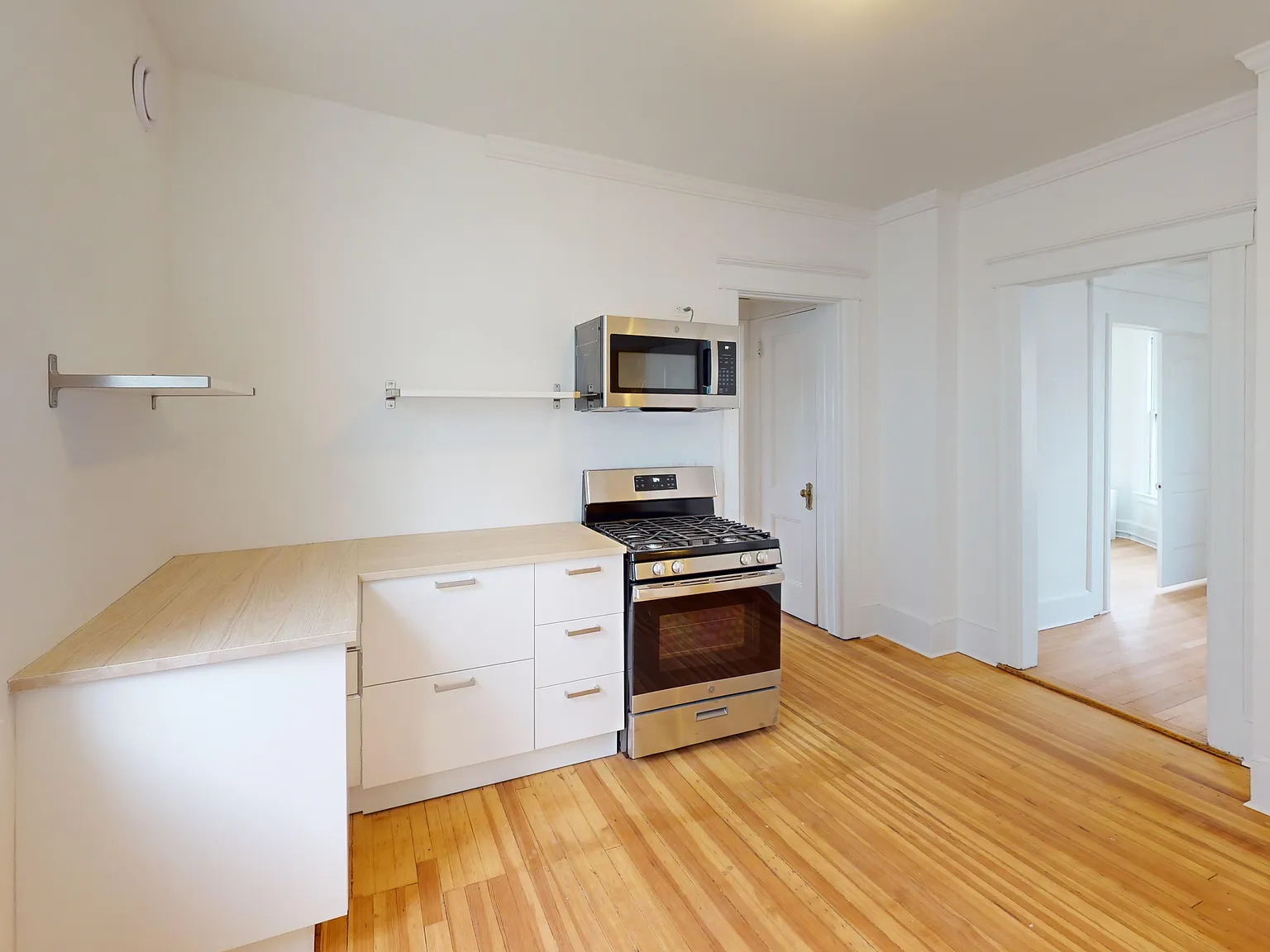 3 bed, $1,950 — Photo 3