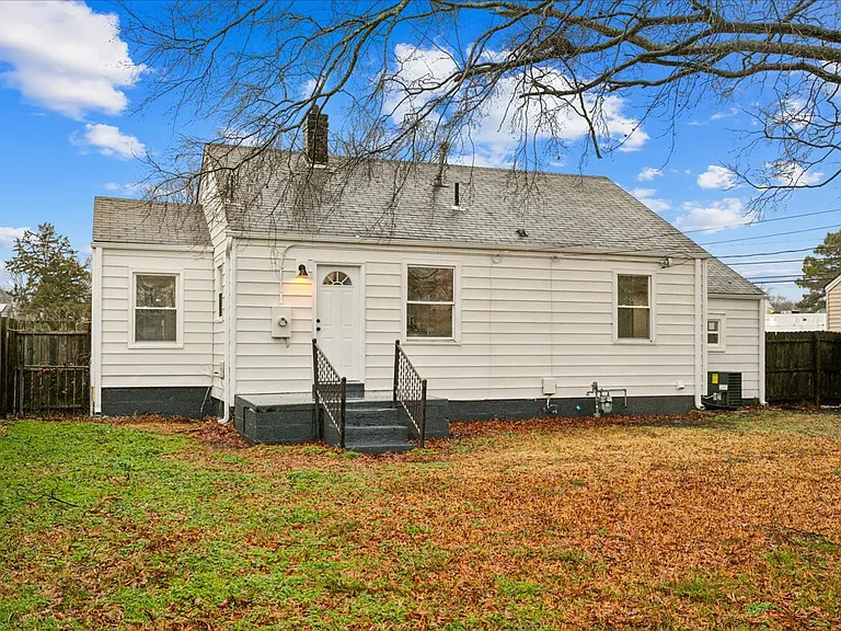 428 Hampton Roads Ave — Photo 30