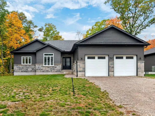 30 Bellehumeur Rd, Tiny, ON L9M 0J1