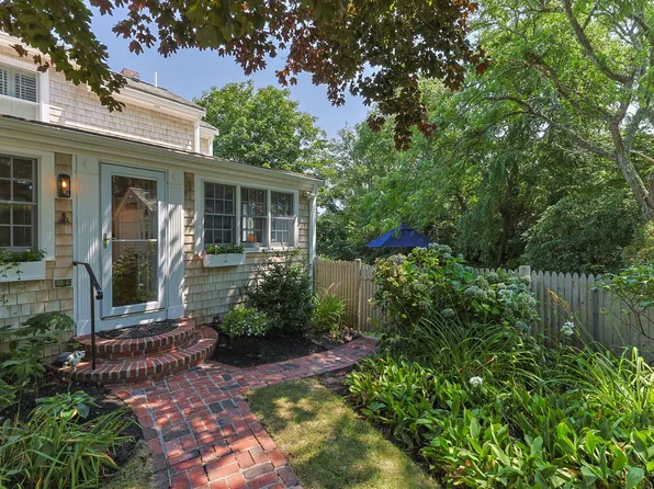 156 Chatham Bars Avenue, Chatham, MA 02633
