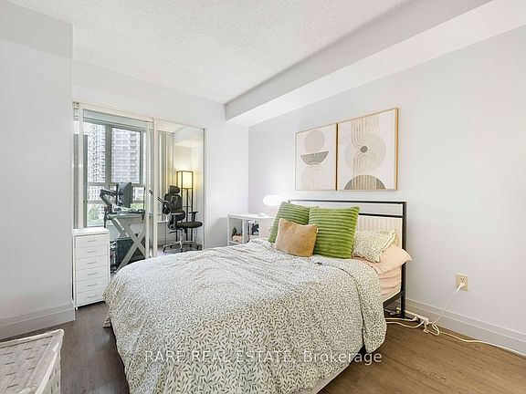 5th image of 250 Webb Dr #513