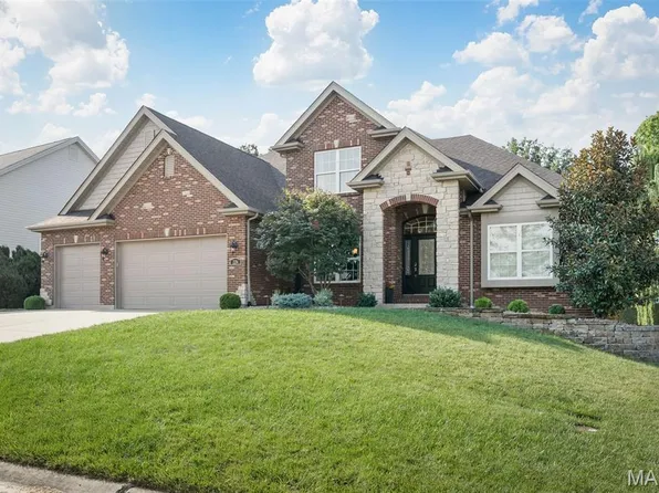 226 Silent Meadow Dr, Lake Saint Louis, MO 63367