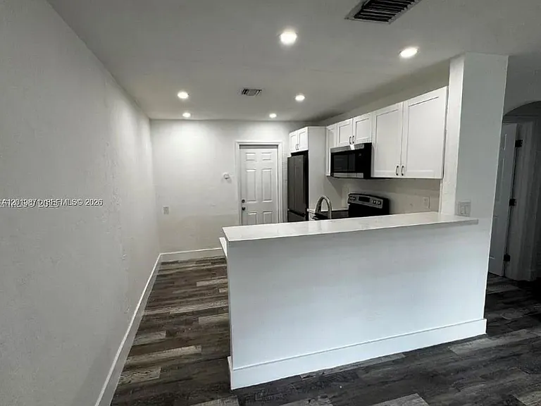 2032 Taylor St #2032 — Photo 4
