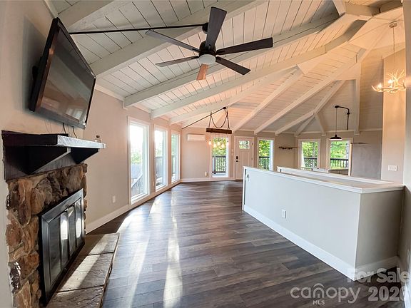 3rd image of 119 Beechwood Ln