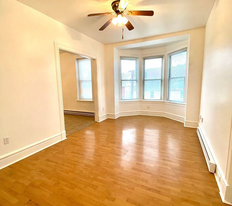 1st image of 442 Lehman St APT 2