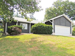 249 White Ridge Dr, Maryville, MO 64468