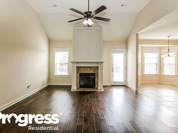 3rd image of 3362 Hill Valley Ln