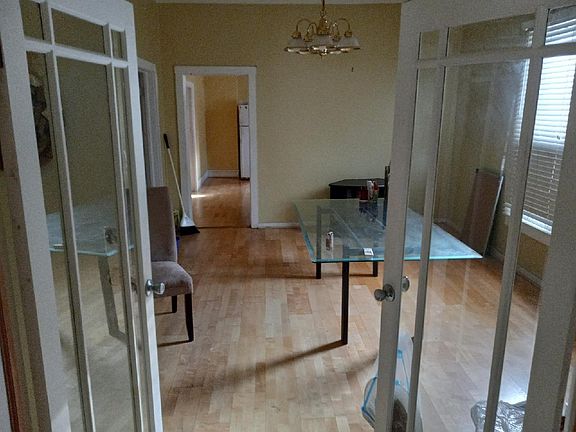 3rd image of 4323 S Emerald Ave #2