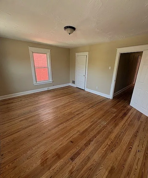 314 Westside Ave — Photo 11
