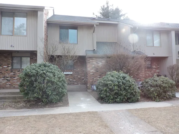 4 Amato Drive APT C, South Windsor, CT 06074