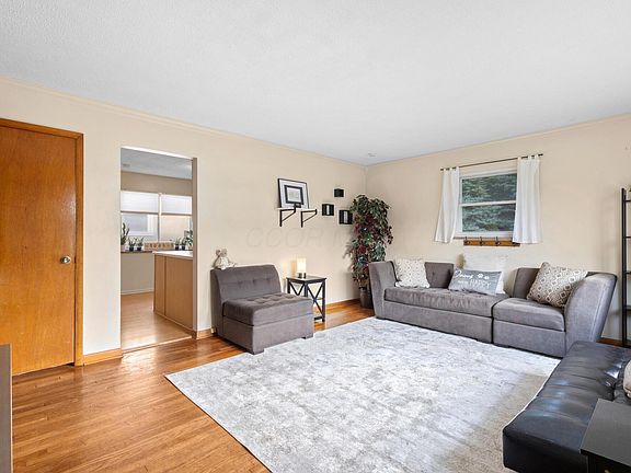 2nd image of 4825 Elks Dr