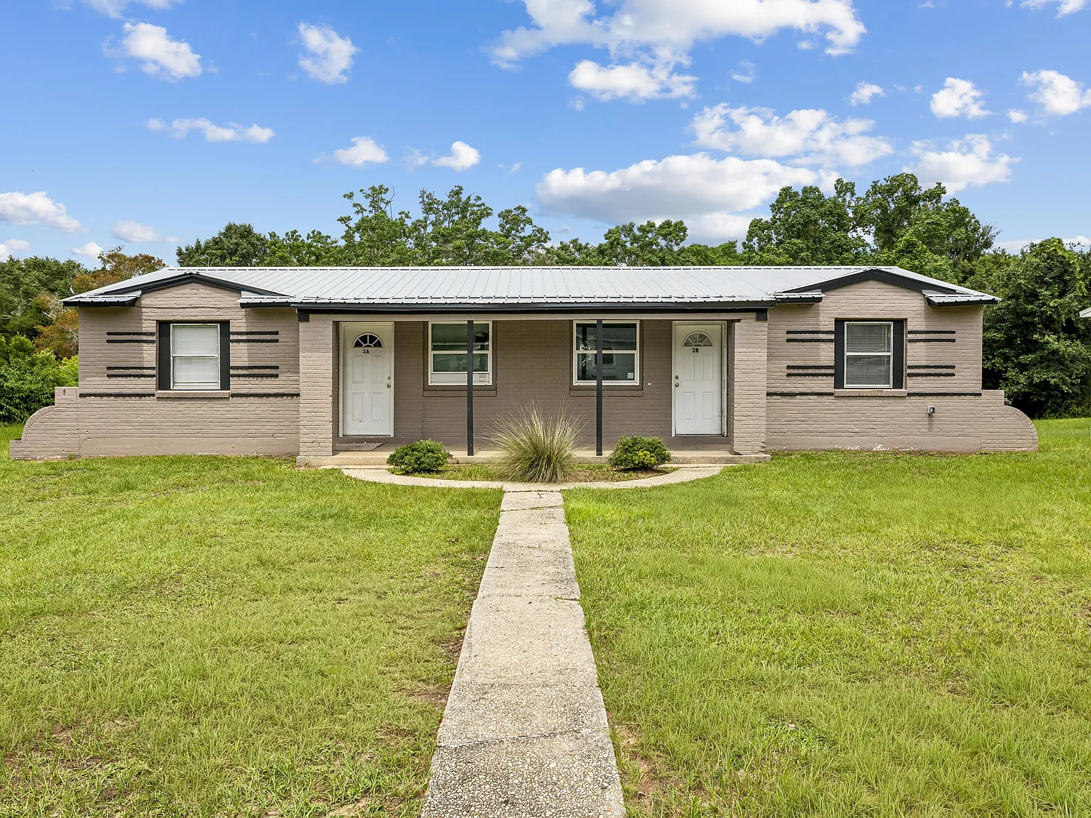 3 Ellinor Court - B — Photo 2