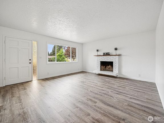 4th image of 1119 NE 109th Street