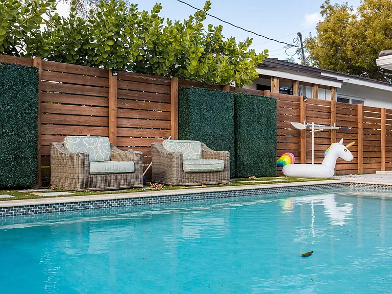 425 NE 14th Ave — Photo 47