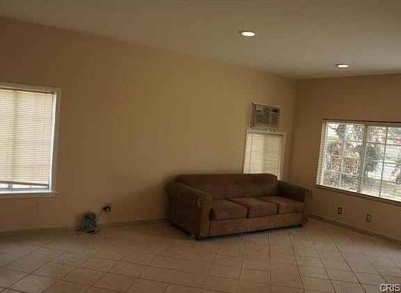 5th image of 22123 Valerio St