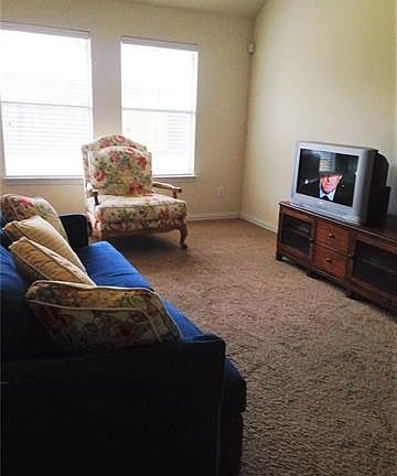 4th image of 1016 Villa Paloma Blvd