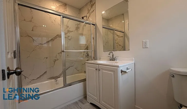 5000 Coliseum St #8 — Photo 4