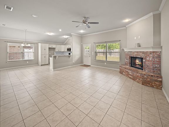 3rd image of 445 Ambrose Ave