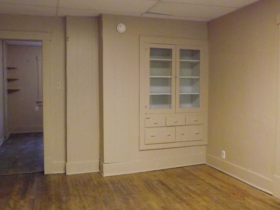 2nd image of 1126 Bluemont Ave APT 2