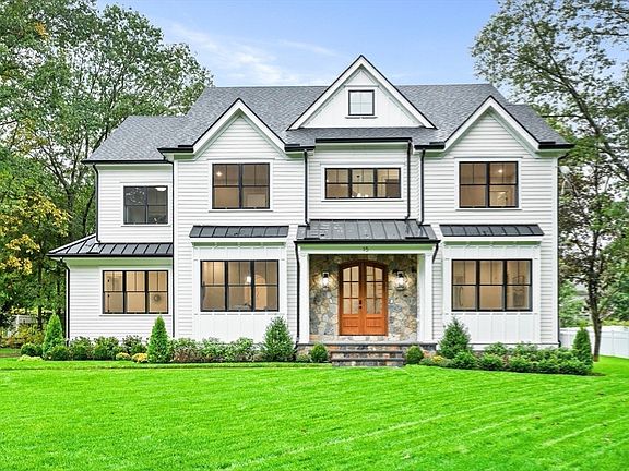 2nd image of 15 Peachtree Rd