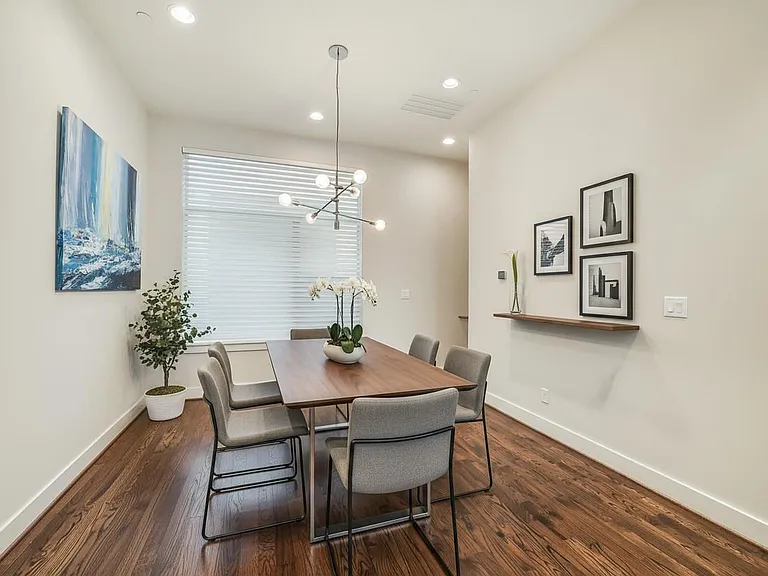 1004 California St #203 — Photo 19