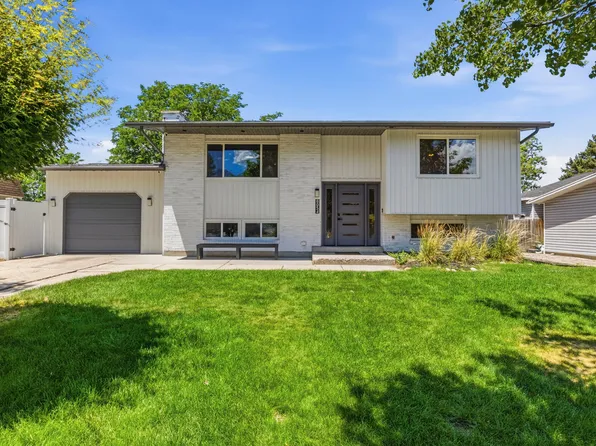 8054 S Boysenberry Dr, Sandy, UT 84093
