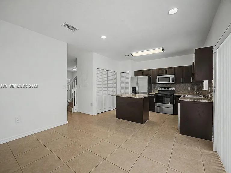 1668 SE 30th St #1 — Photo 12