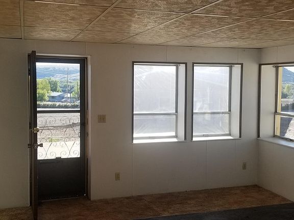 3rd image of 1036 Shoshoni St