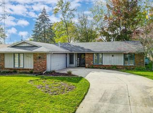 5622 Martys Hill Pl, Fort Wayne, IN 46815