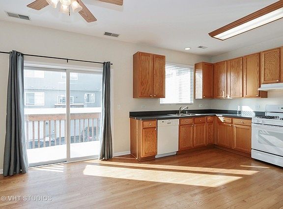 5th image of 1098 Ellsworth Dr