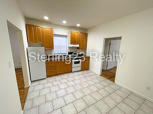 2nd image of 30-15 Broadway #3
