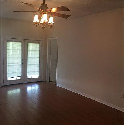 4th image of 16344 Clearwater Cir